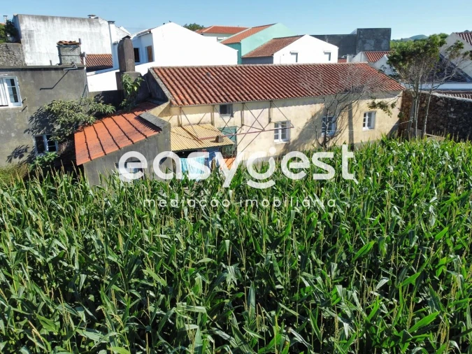 Moradia T2 para Venda em Arrifes Foto 2