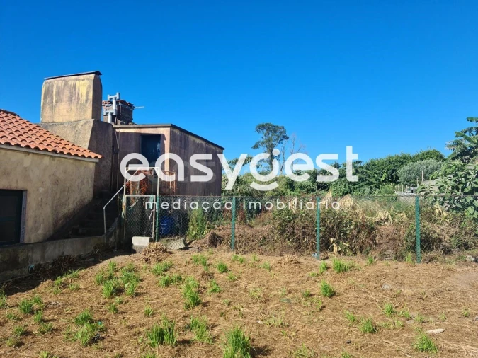 Moradia T2 para Venda em Arrifes Foto 3