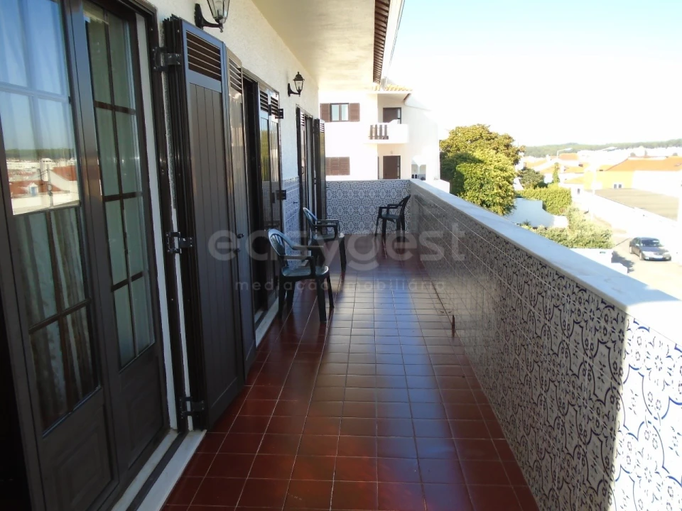 Moradia T2 para Arrendamento em Nazare Foto 18