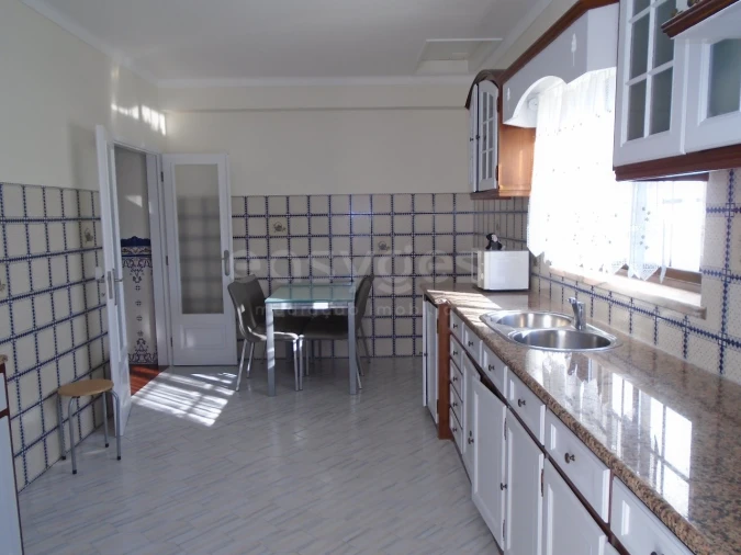 Moradia T2 para Arrendamento em Nazare Foto 5