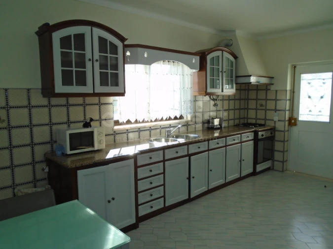 Moradia T2 para Arrendamento em Nazare Foto 6