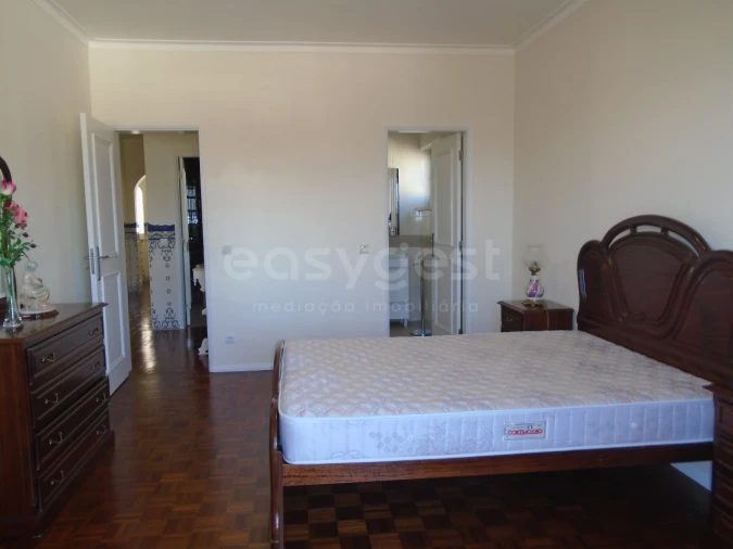 Moradia T2 para Arrendamento em Nazare Foto 10