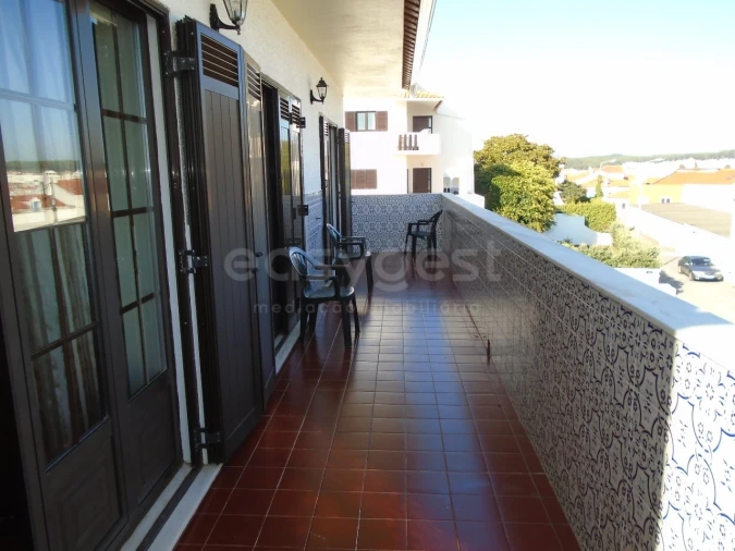 Moradia T2 para Arrendamento em Nazare Foto 18