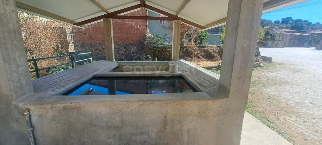 Moradia T1 para Venda em São Martinho do Peso Foto 12