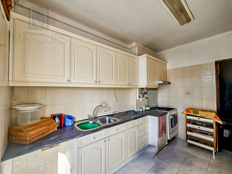 Apartamento T2 para Venda em Agualva e Mira-Sintra Foto 2