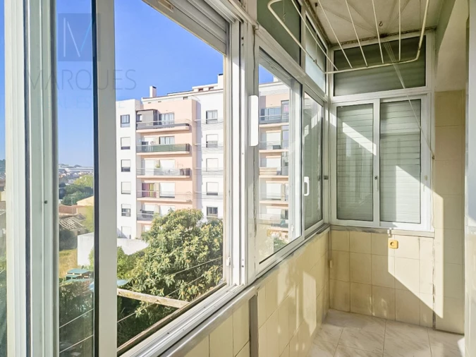 Apartamento T2 para Venda em Agualva e Mira-Sintra Foto 4