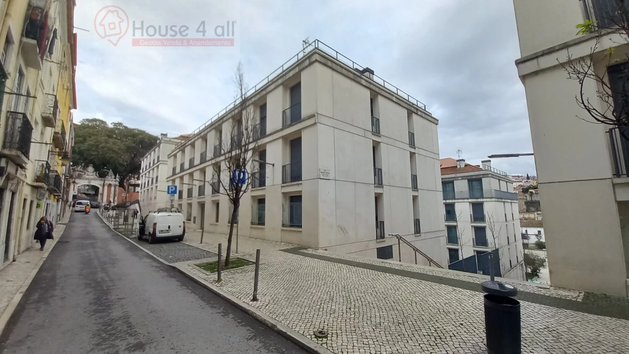 Apartamento T1 para Venda em Santa Maria Maior Foto 2