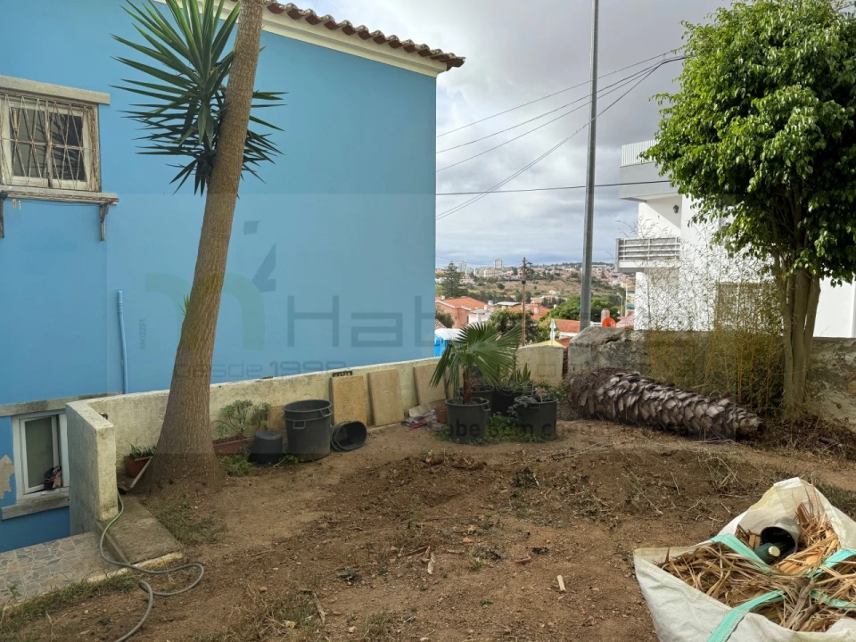 Prédio para Venda em Carcavelos e Parede Foto 4