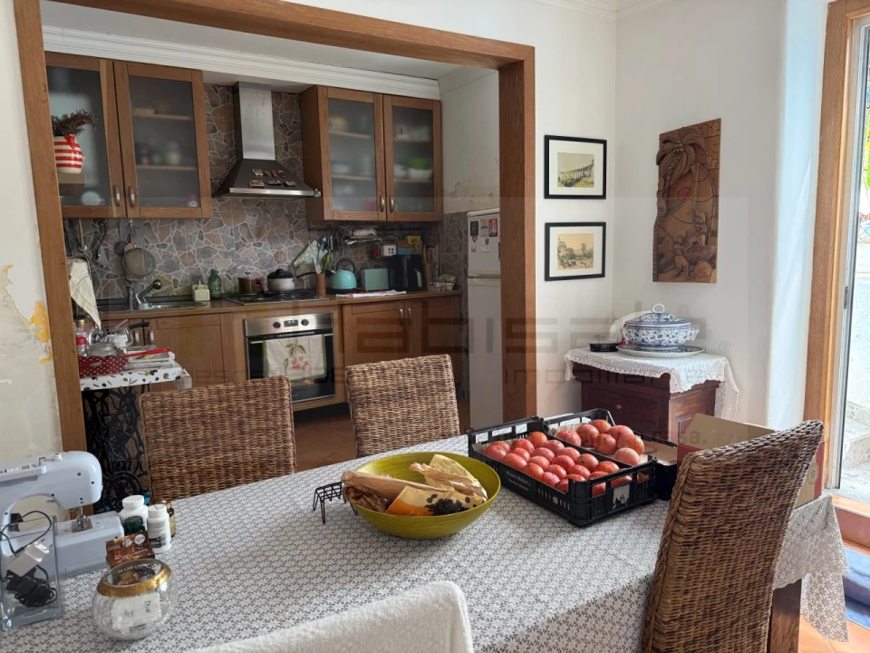 Prédio para Venda em Carcavelos e Parede Foto 16