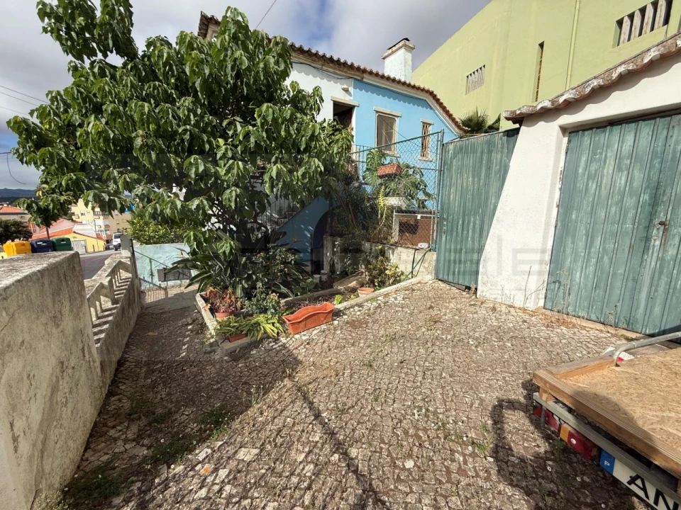 Prédio para Venda em Carcavelos e Parede Foto 20