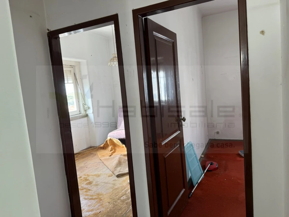 Prédio para Venda em Carcavelos e Parede Foto 23