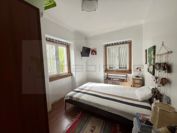 Prédio para Venda em Carcavelos e Parede Foto 13