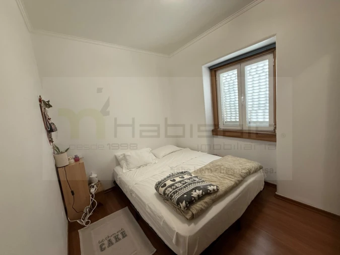 Prédio para Venda em Carcavelos e Parede Foto 15