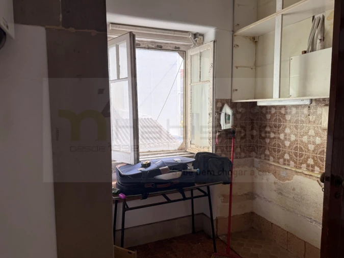 Prédio para Venda em Carcavelos e Parede Foto 24