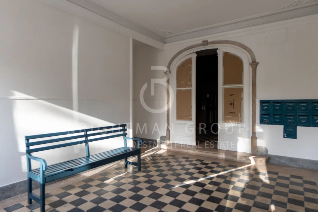 Apartamento T6 para Venda em Arroios Foto 4