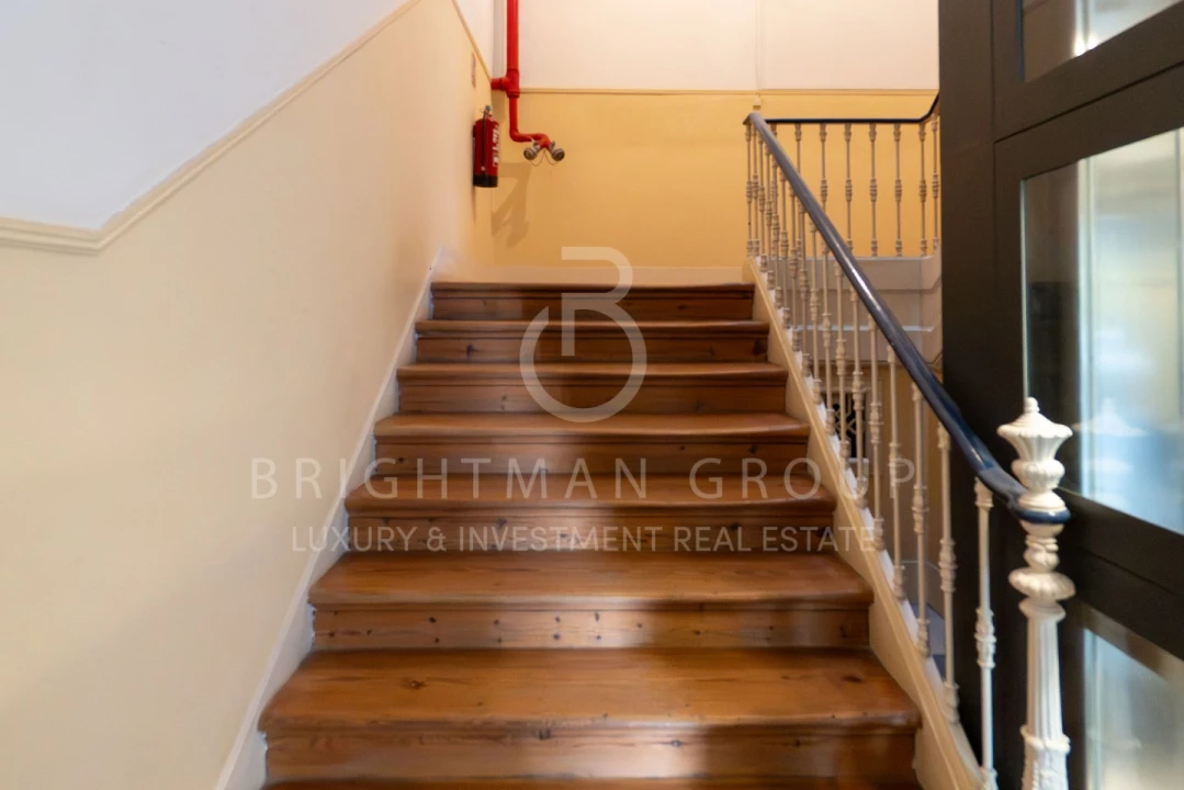 Apartamento T6 para Venda em Arroios Foto 8