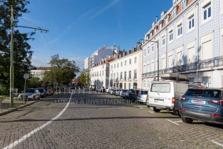 Apartamento T6 para Venda em Arroios Foto 21