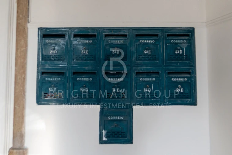 Apartamento T6 para Venda em Arroios Foto 27