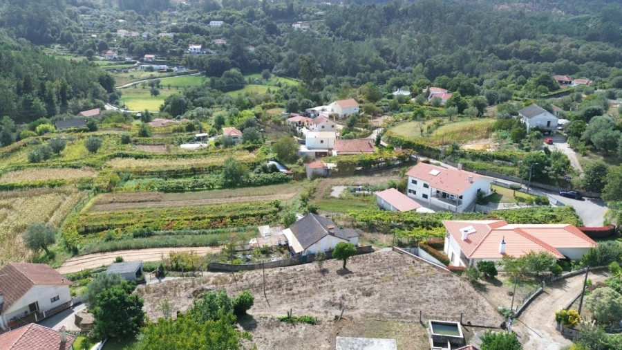 Terreno para Venda em Rebordões (Santa Maria) Foto 8