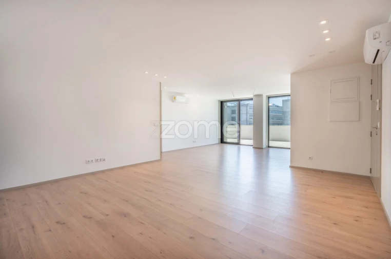 Apartamento T3 para Venda em Gualtar Foto 12