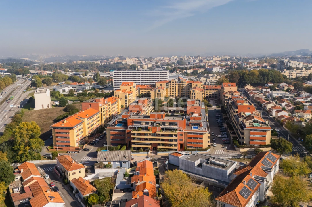 Apartamento T2 para Arrendamento em Paranhos Foto 23