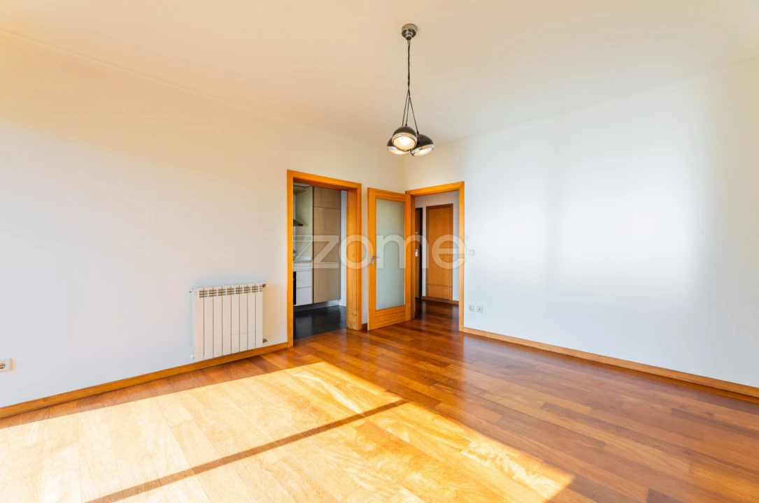 Apartamento T2 para Arrendamento em Paranhos Foto 15