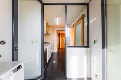 Apartamento T2 para Arrendamento em Paranhos