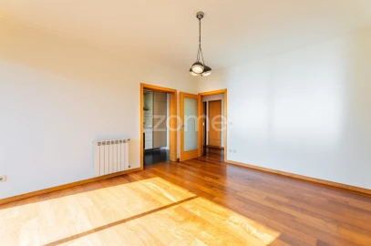 Apartamento T2 para Arrendamento em Paranhos