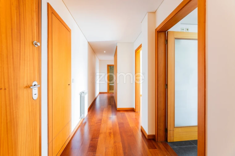 Apartamento T2 para Arrendamento em Paranhos Foto 8