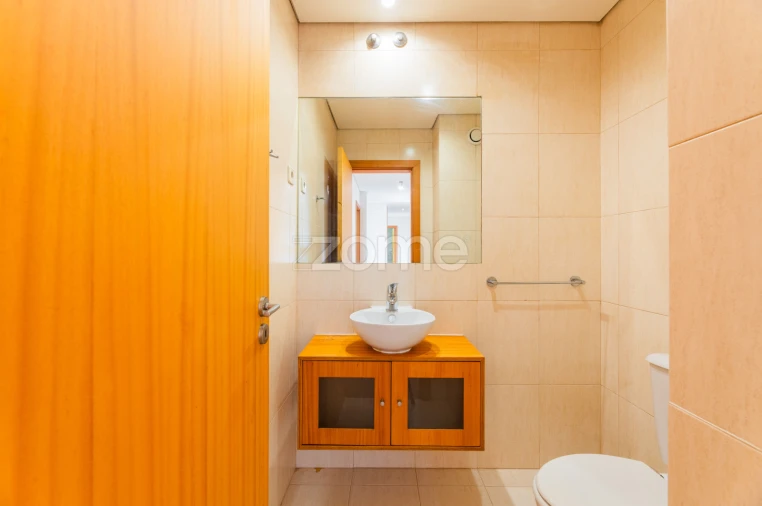 Apartamento T2 para Arrendamento em Paranhos Foto 14