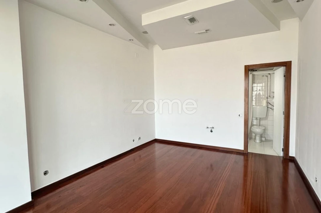 Negócio para Venda em Vila das Aves Foto 10