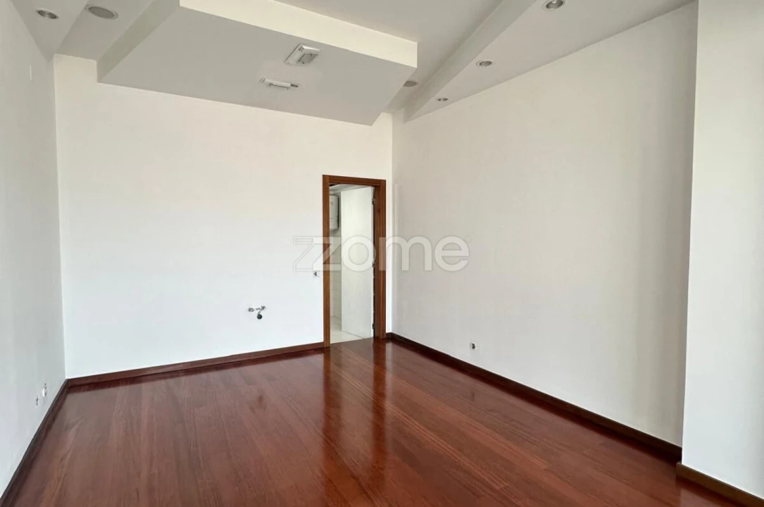 Negócio para Venda em Vila das Aves Foto 11