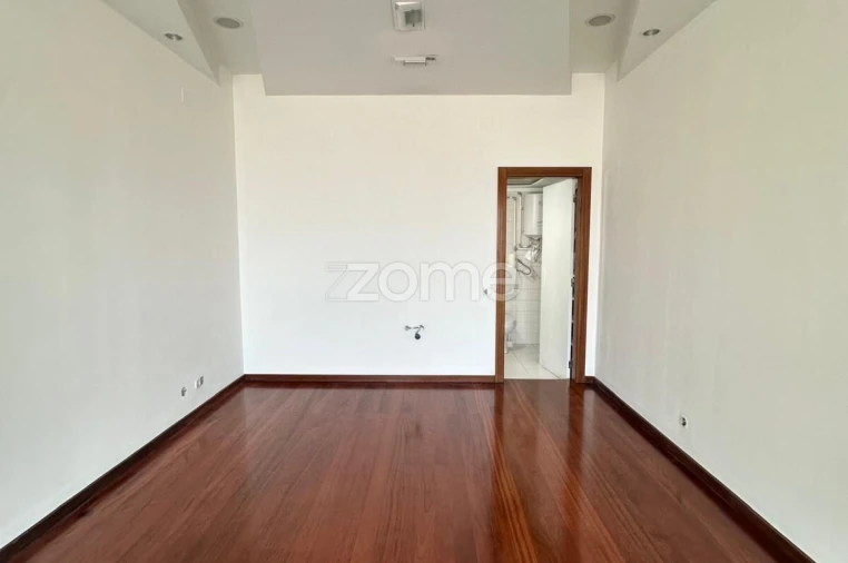 Negócio para Venda em Vila das Aves Foto 9