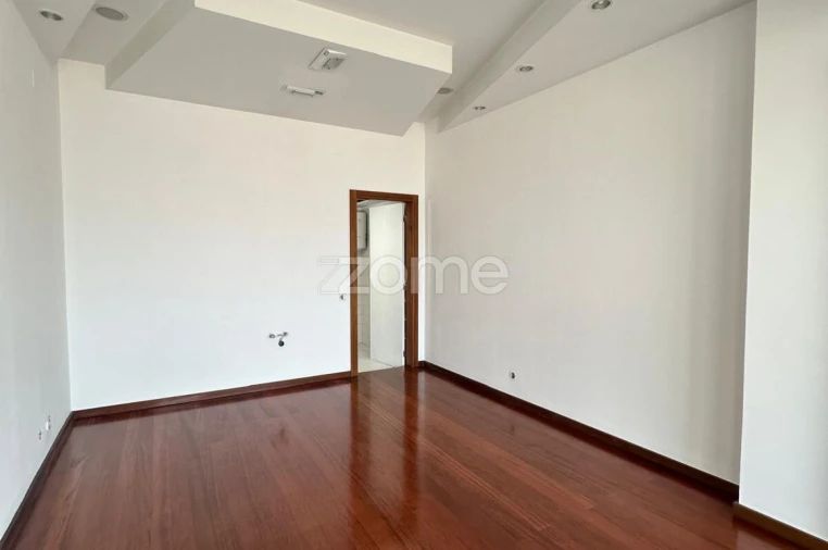 Negócio para Venda em Vila das Aves Foto 11