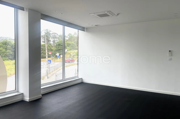 Negócio para Venda em Paço Foto 15