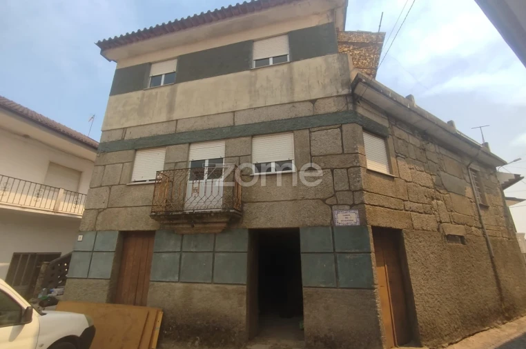 Moradia T7 para Venda em Abrunhosa-A-Velha