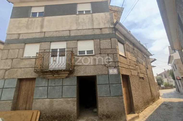 Moradia T7 para Venda em Abrunhosa-A-Velha Foto 4