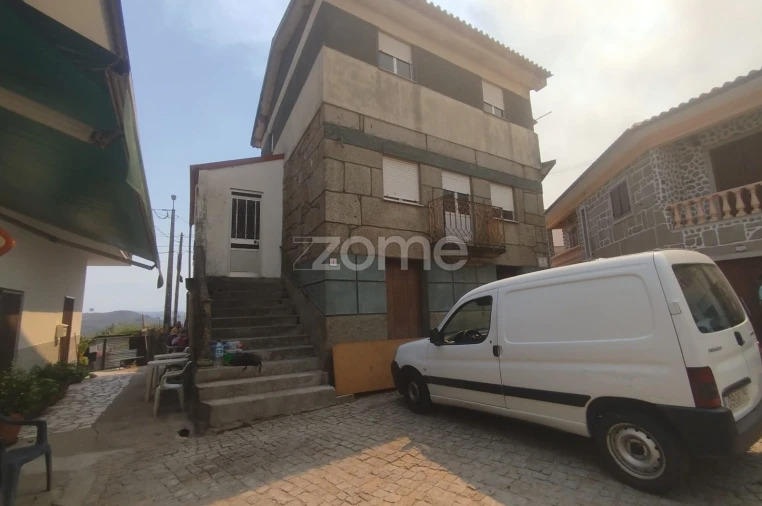 Moradia T7 para Venda em Abrunhosa-A-Velha Foto 11