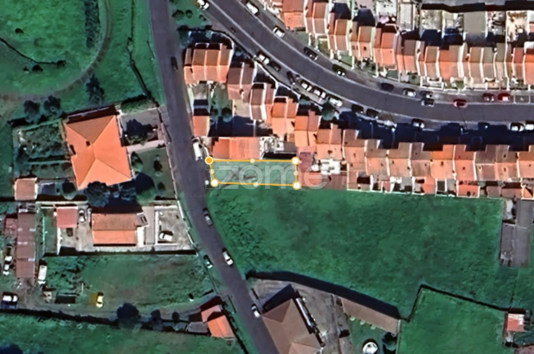 Terreno para Venda em Fajã de Cima Foto 1