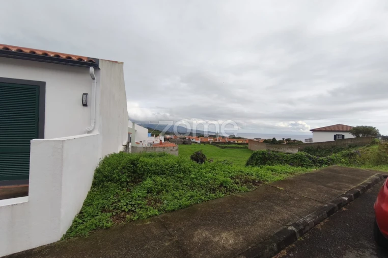 Terreno para Venda em Fajã de Cima Foto 8