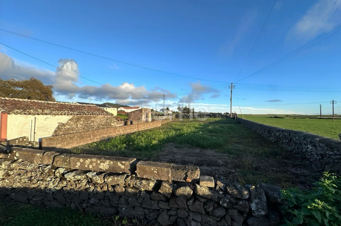 Moradia T4 para Venda em Vila do Porto Foto 21