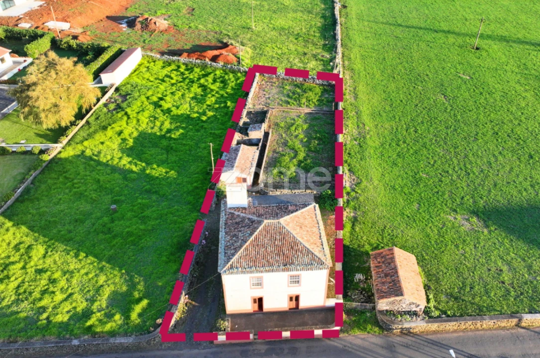 Moradia T4 para Venda em Vila do Porto Foto 22