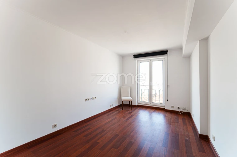 Apartamento T2 para Venda em Santa Maria Maior Foto 12