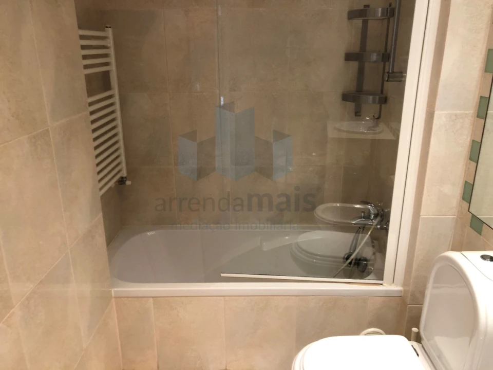 Apartamento T1 para Arrendamento em Sé Nova, Santa Cruz, Almedina e São Bartolomeu Foto 7