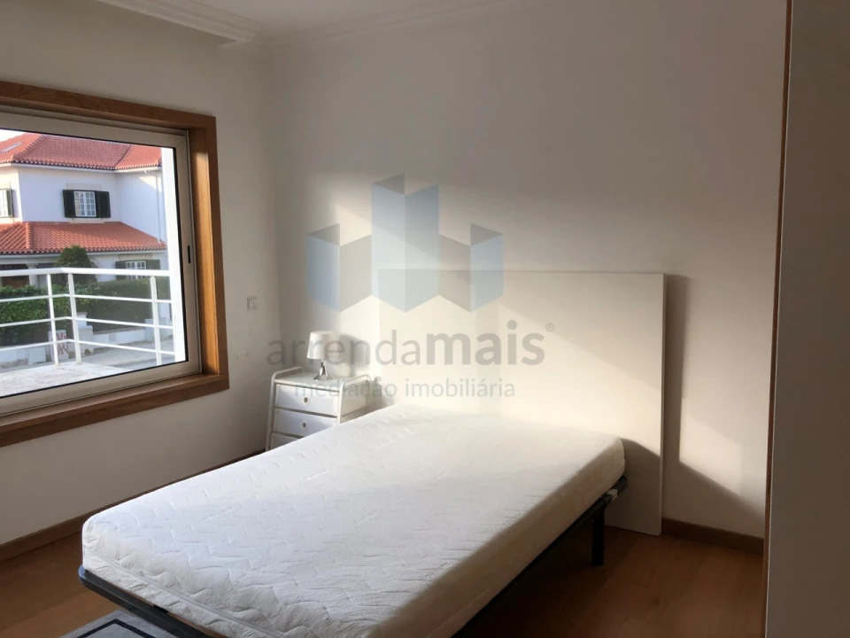 Apartamento T1 para Arrendamento em Sé Nova, Santa Cruz, Almedina e São Bartolomeu Foto 10