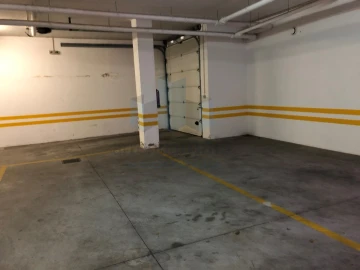 Apartamento T1 para Arrendamento em Sé Nova, Santa Cruz, Almedina e São Bartolomeu