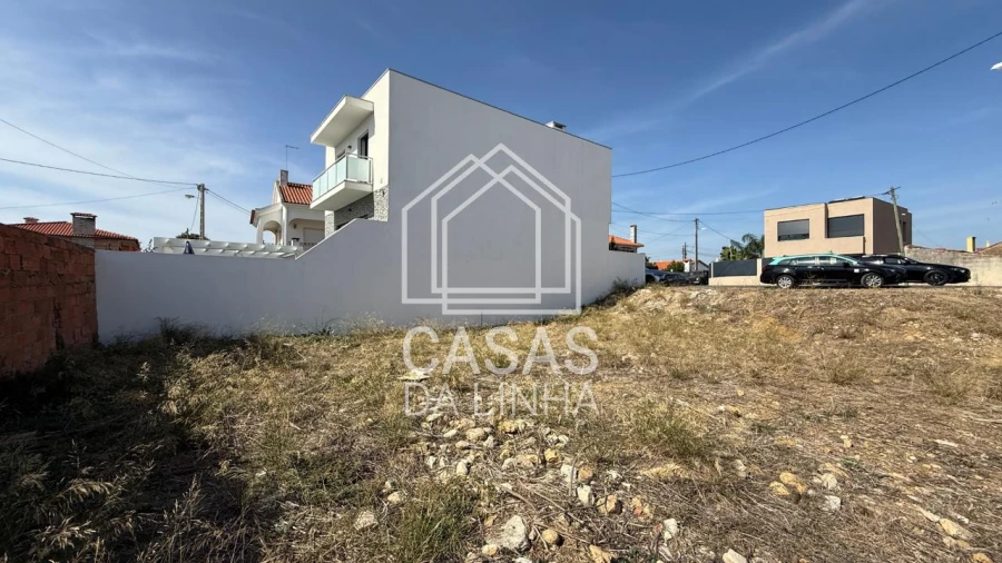 Terreno para Venda em São Domingos de Rana Foto 1