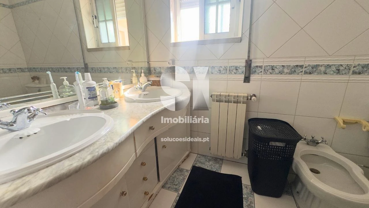 Moradia T4 para Venda em São Martinho do Bispo e Ribeira de Frades Foto 11