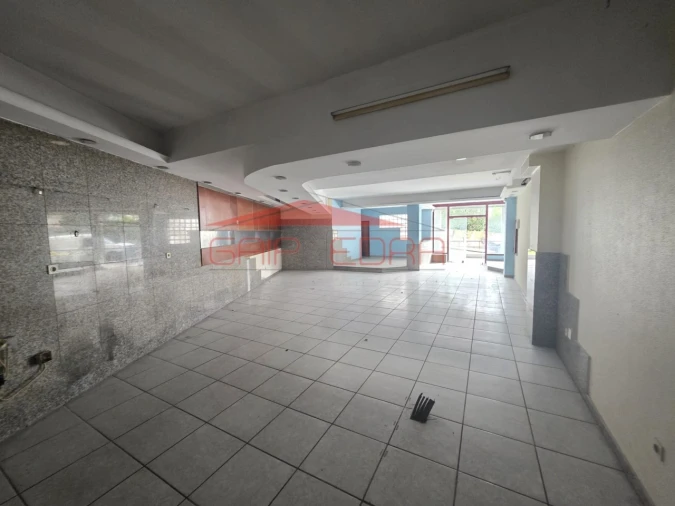 Loja para Venda em Candoso Santiago e Mascotelos Foto 4