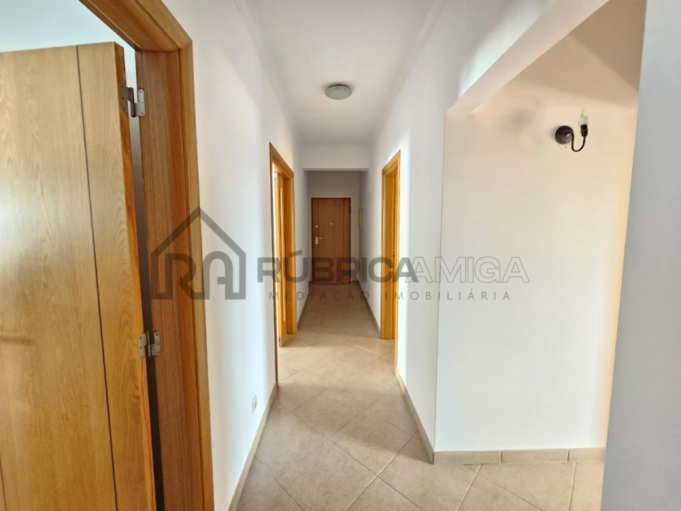 Apartamento T2 para Venda em Almancil Foto 3